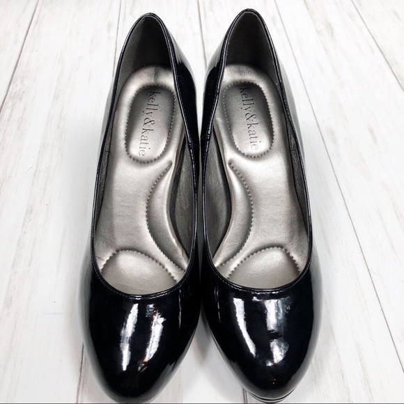 Kelly & Katie Faux Patent Pumps, size 7 Wide. - Picture 2 of 8